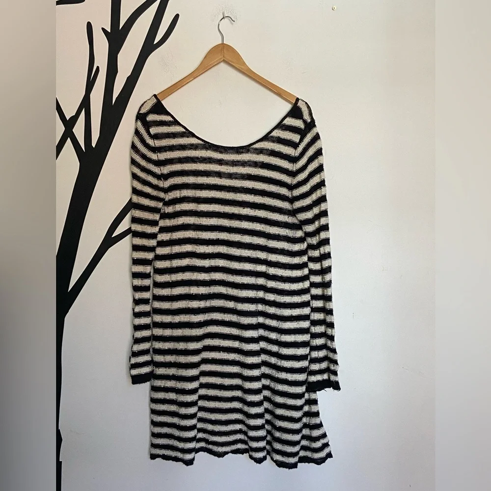 Free People nob textured knit long sleeved midi dress